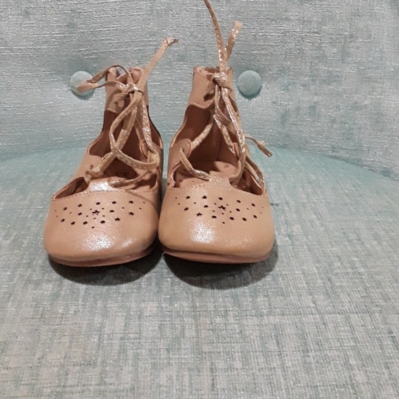 Shoes - Picture 3 of 4